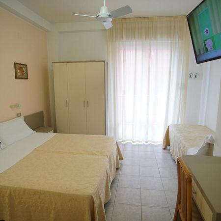 Hotel Dell'Angelo ريميني المظهر الخارجي الصورة